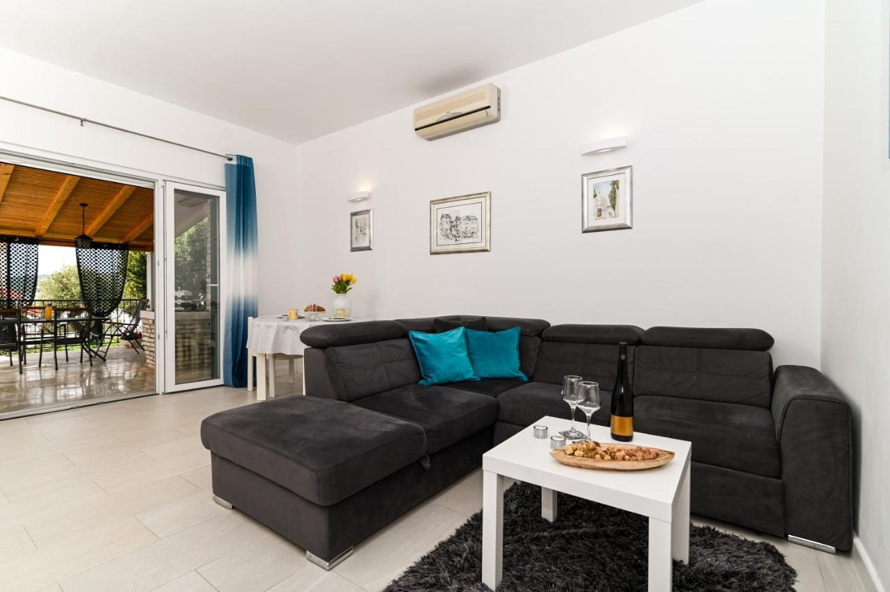 Holiday House Dijana, Kanica Рогозница Экстерьер фото